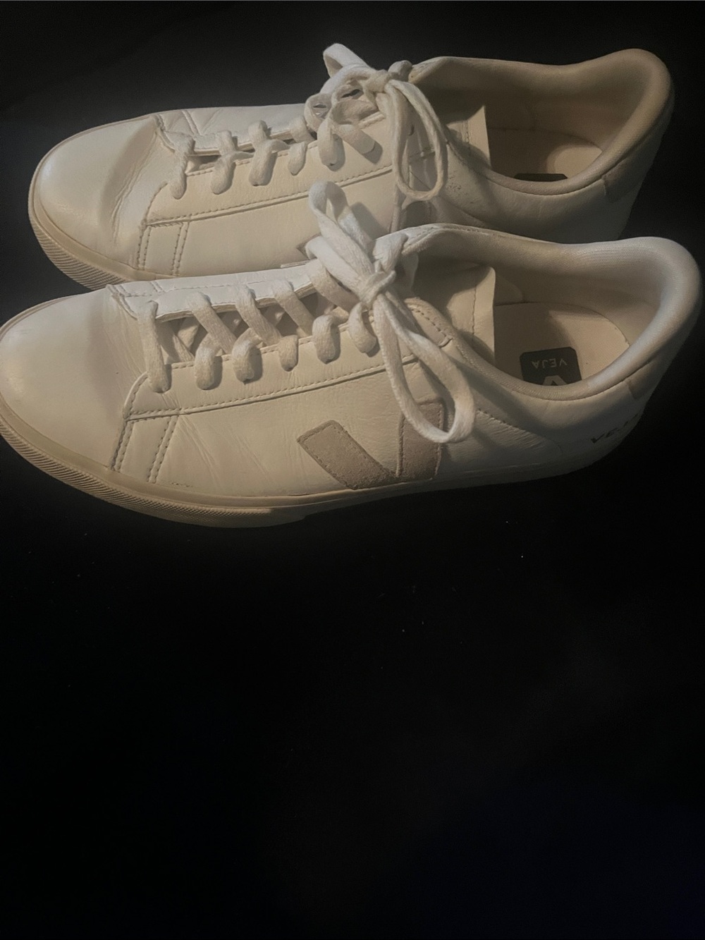 Veja Men's Off-White Leather Low-Top Sneakers